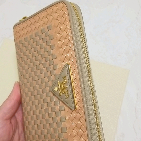 Prada wallet - Picture 3 of 6